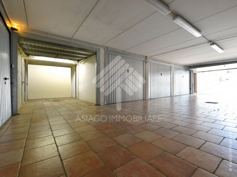 Asiago Immobiliare propone questa rivendita in esclusiva nel contesto Residenziale di Borgo Ecche...