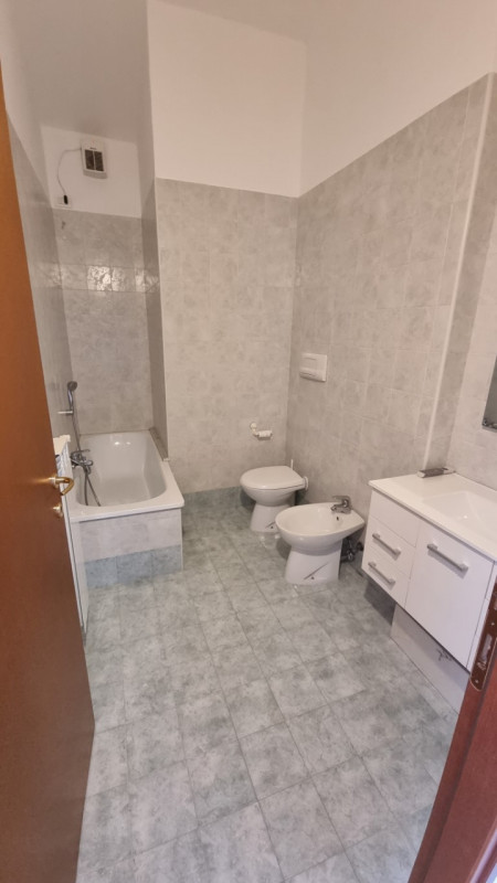 Teolo San Biagio affittasi appartamento arredato ultimo piano con ascensore recente costruzione. ...