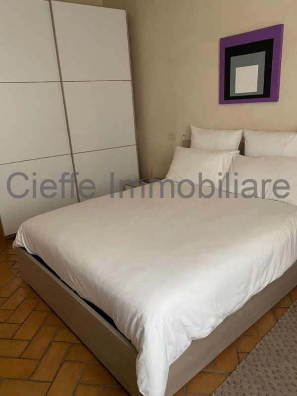 A partire da FEBBRAIO 2026, questo splendido appartamento trilocale offre un perfetto equilibrio ...