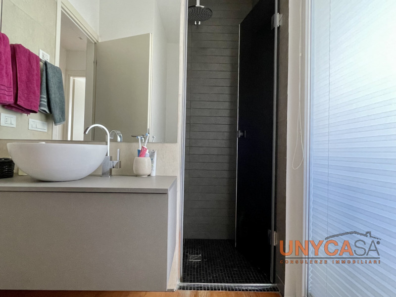 SELVAZZANO DENTRO: Per chi è alla ricerca di un immobile pregiato e con grandi spazi abitativi, p...