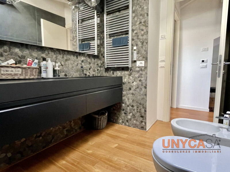 SELVAZZANO DENTRO: Per chi è alla ricerca di un immobile pregiato e con grandi spazi abitativi, p...