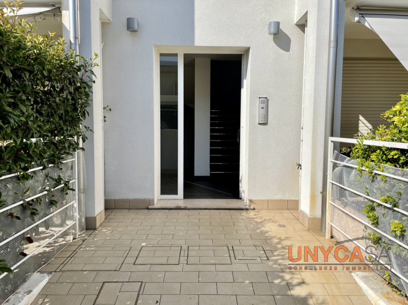 SELVAZZANO DENTRO: Per chi è alla ricerca di un immobile pregiato e con grandi spazi abitativi, p...