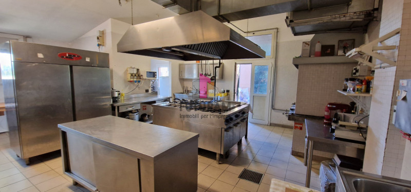 VICENZA RIF.179MAT  TEL 0444310220 - 3929183796

Si vende piastra di 950mq ben tenuta con esterno...