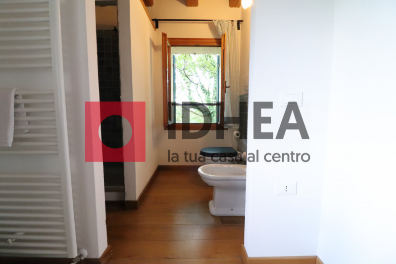 SPRESIANO - VISNADELLO:

In vendita a Visnadello un edificio di notevole interesse storico archit...