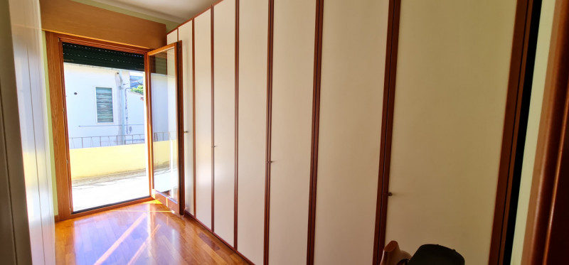 Nel cuore di Abano Terme, a pochi passi dal suggestivo Duomo di San Lorenzo, proponiamo in vendit...