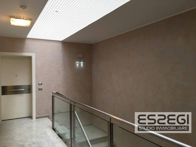 PADOVA – GUIZZA: Proponiamo esclusivo duplex su due livelli elegantemente rifinito posto al piano...