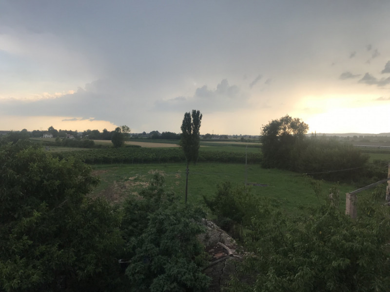 VO': In una palazzina storica completamente ristrutturata, a due minuti dal centro di Vo' e in zo...