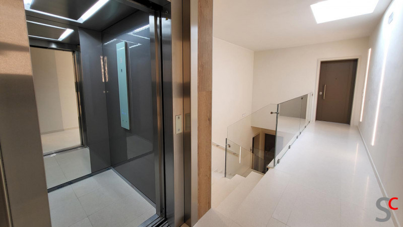 Chiesanuova: Proponiamo ATTICO in pronta consegna, con zona giorno open space di 57mq con uscita ...