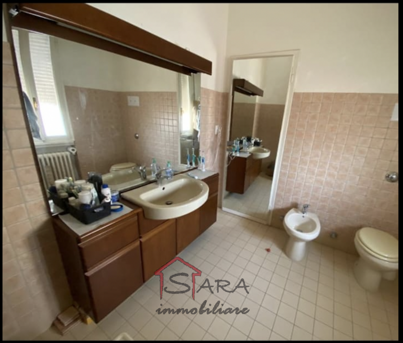 Padova – Centro Storico

Sara Immobiliare propone in locazione 1 posto letto in camera doppia, al...