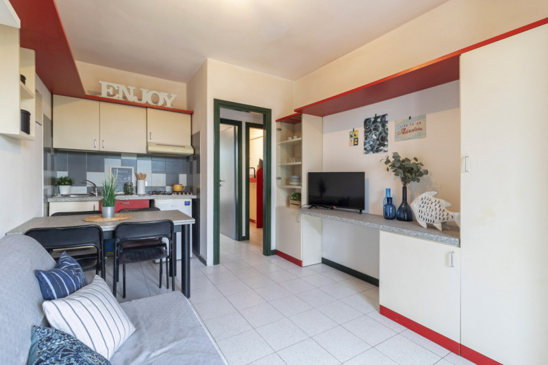 OCCASIONE DA NON PERDERE!
Abbiamo a disposizione piu' appartamenti a 500 mt dalla SPIAGGIA. Ottim...