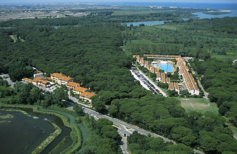 OCCASIONE DA NON PERDERE!
Abbiamo a disposizione piu' appartamenti a 500 mt dalla SPIAGGIA. Ottim...