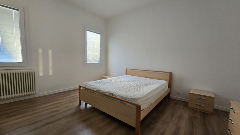 Proponiamo casa singola in pieno stile veneto disposta su due livelli immersa nella tranquillità ...