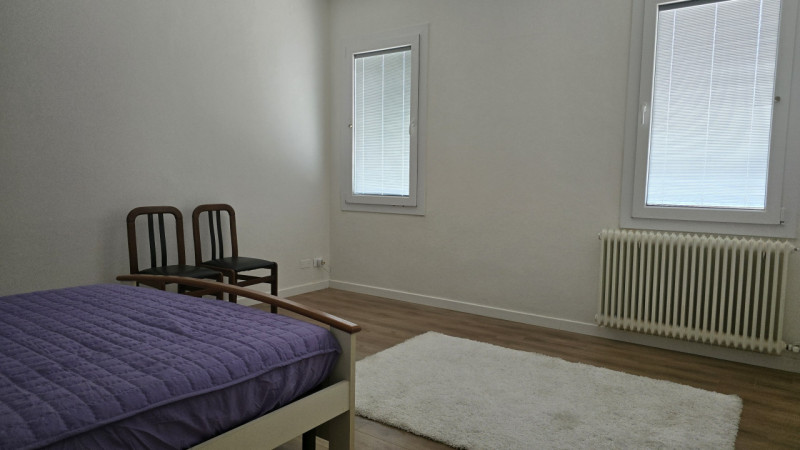 Proponiamo casa singola in pieno stile veneto disposta su due livelli immersa nella tranquillità ...