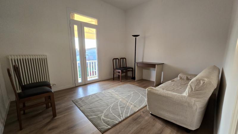 Proponiamo casa singola in pieno stile veneto disposta su due livelli immersa nella tranquillità ...