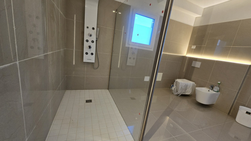 Proponiamo casa singola in pieno stile veneto disposta su due livelli immersa nella tranquillità ...