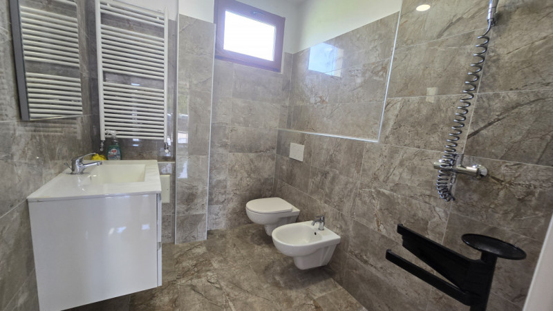 Proponiamo casa singola in pieno stile veneto disposta su due livelli immersa nella tranquillità ...