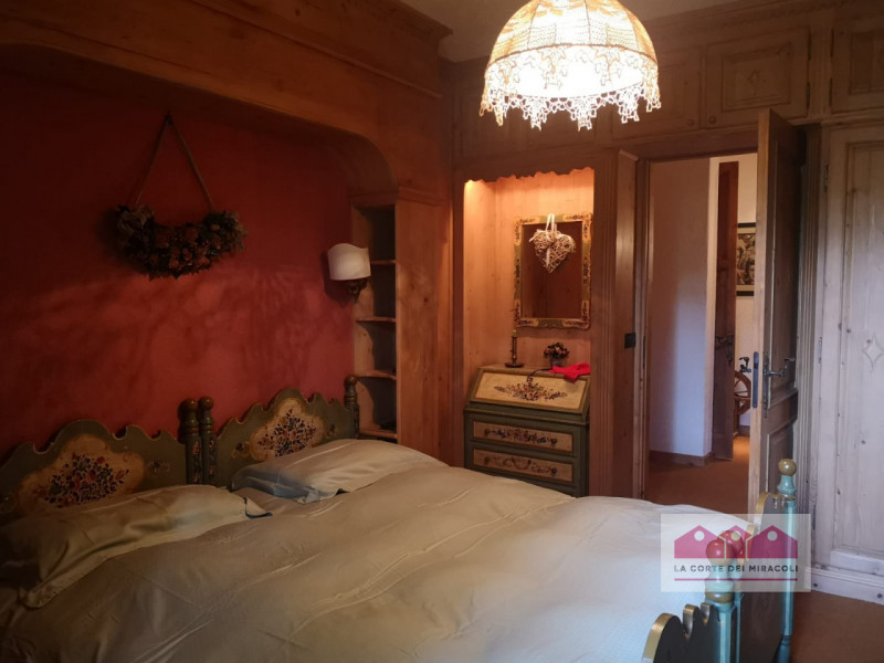 SOLO LOCAZIONE ANNUALE - GASTAGH: BIFAMILIARE SOVRAPPOSTA CON GIARDINO IN COMUNE. COMPOSTA DA SOG...