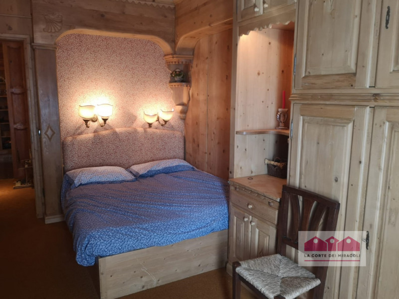 SOLO LOCAZIONE ANNUALE - GASTAGH: BIFAMILIARE SOVRAPPOSTA CON GIARDINO IN COMUNE. COMPOSTA DA SOG...