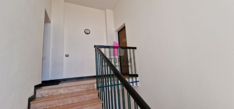 Dueville rif. 202MAT.FUTURAM  tel 0444310220 - 3929183796

Vendesi laboratorio di 240 mq, al pian...