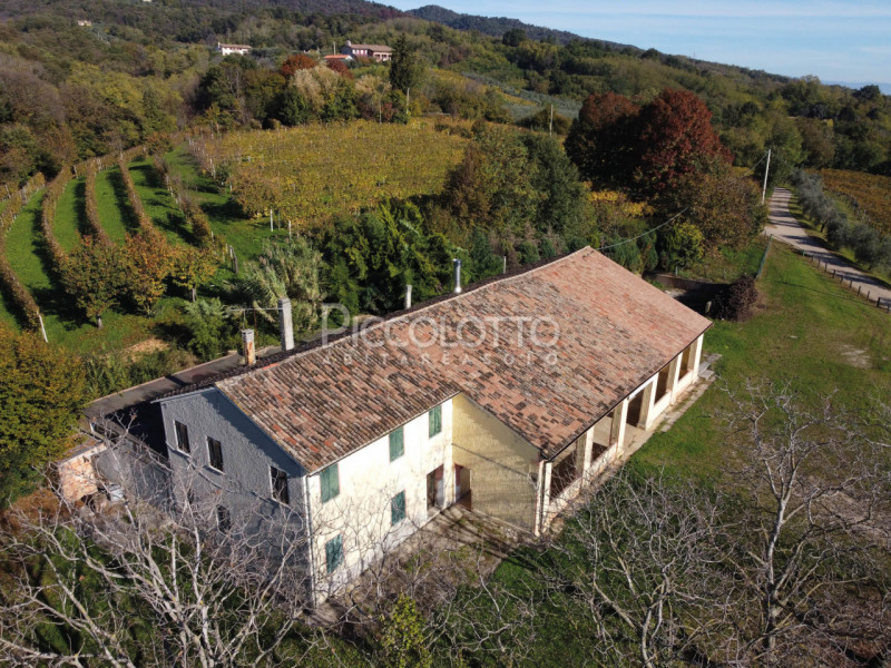 Rif. V4784 - Maser, in posizione collinare e panoramica a soli 5 minuti da Asolo e dalla celebre ...