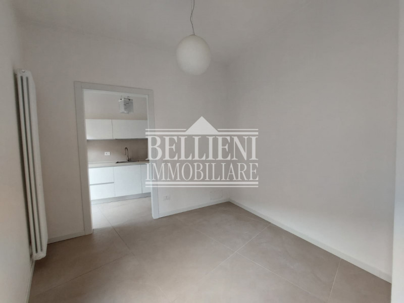 PONTE DEGLI ANGELI: In contesto signorile e in posizione a due passi dal centro storico, proponia...