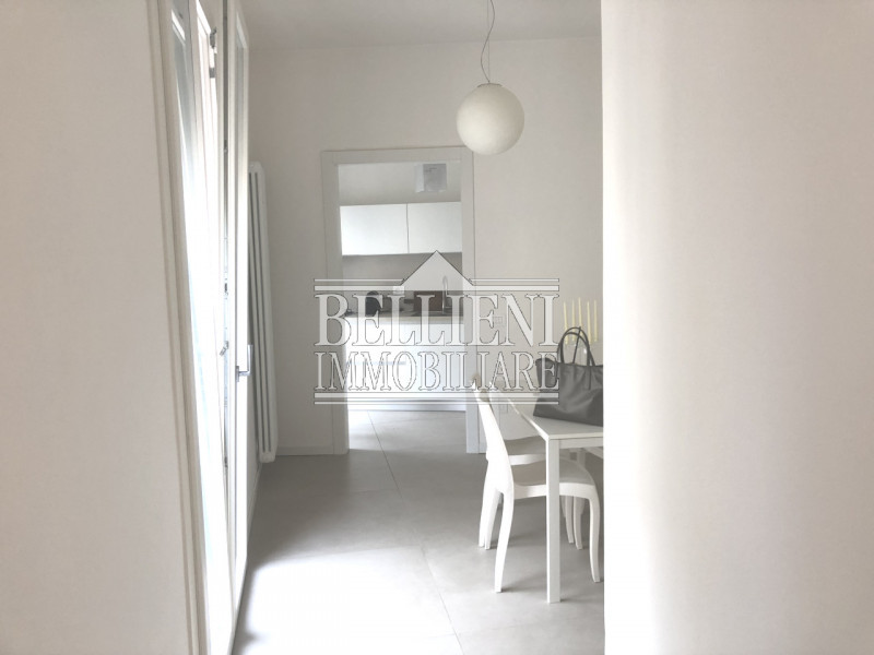 PONTE DEGLI ANGELI: Splendido bicamere appena completato in centro storico. L'appartamento al sec...