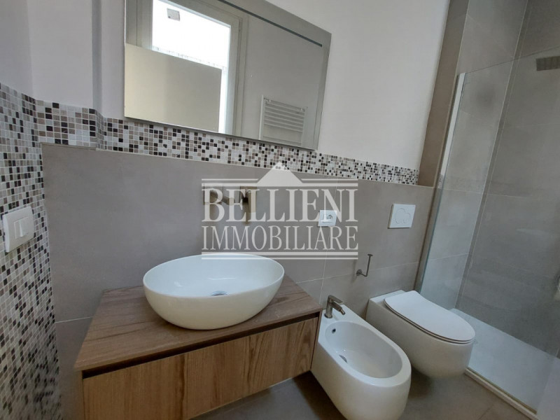 PONTE DEGLI ANGELI: In contesto signorile e in posizione a due passi dal centro storico, proponia...