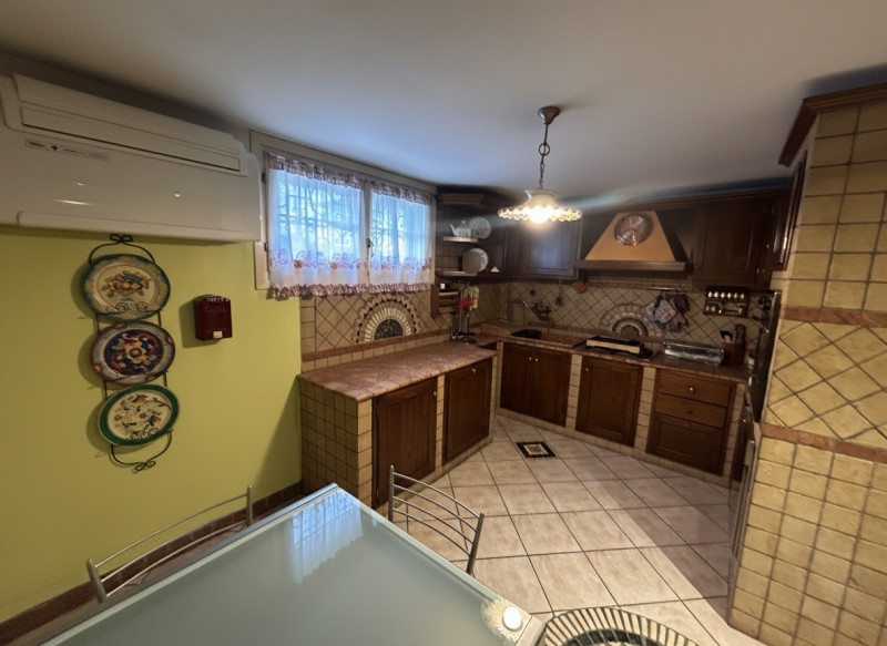 Nel cuore di una tranquilla zona residenziale di Lissaro di Mestrino, a pochi passi dall’asilo, d...