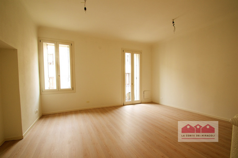 VICENZA CENTRO: PIANO NOBILE PRESTIGIOSO NEL CUORE DEL CENTRO STORICO, INGRESSO, SOGGIORNO, STUDI...