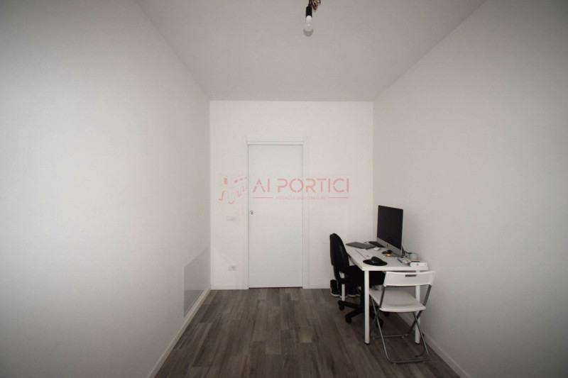 Comune di PIOVE DI SACCO  – Modernissimo APPARTAMENTO di ampie dimensioni arredato con molta cura...