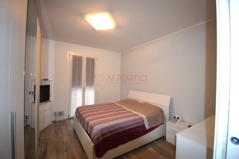 Comune di PIOVE DI SACCO  – Modernissimo APPARTAMENTO di ampie dimensioni arredato con molta cura...