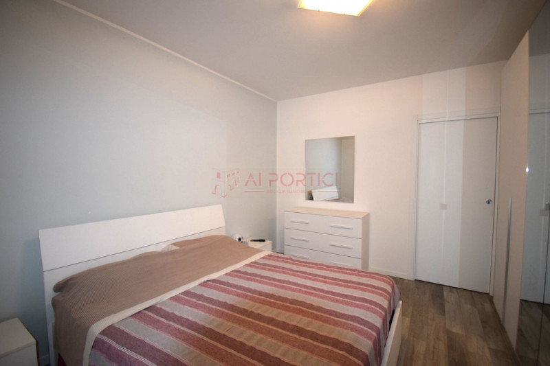 Comune di PIOVE DI SACCO  – Modernissimo APPARTAMENTO di ampie dimensioni arredato con molta cura...