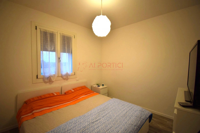 Comune di PIOVE DI SACCO  – Modernissimo APPARTAMENTO di ampie dimensioni arredato con molta cura...