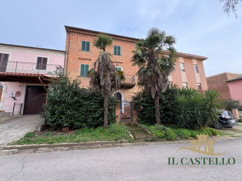 Castiglione del Lago Vendita Casa a schiera porzione centrale