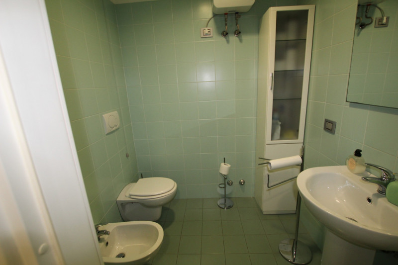 Scopri un'opportunità unica di investimento nel cuore di Padova! Questo ufficio moderno, con una ...