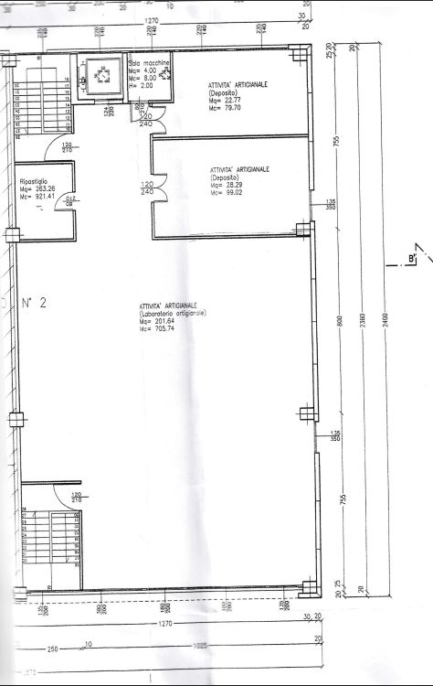 Proponiamo in affitto un capannone di ampia metratura, situato nel cuore della zona industriale d...