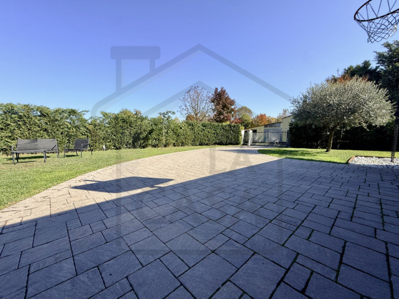 PADOVA ZONA PALTANA - In uno dei quartieri più verdi e riservati di Padova, a pochi minuti dal cu...