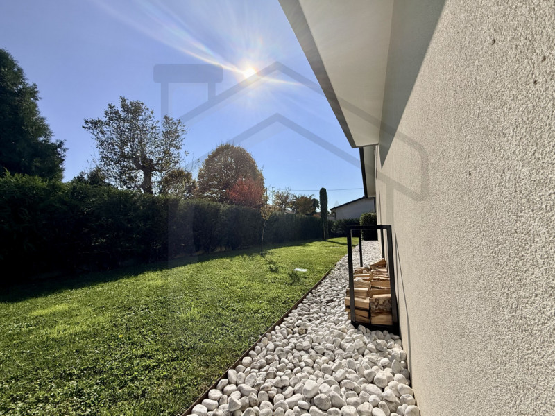 PADOVA ZONA PALTANA - In uno dei quartieri più verdi e riservati di Padova, a pochi minuti dal cu...