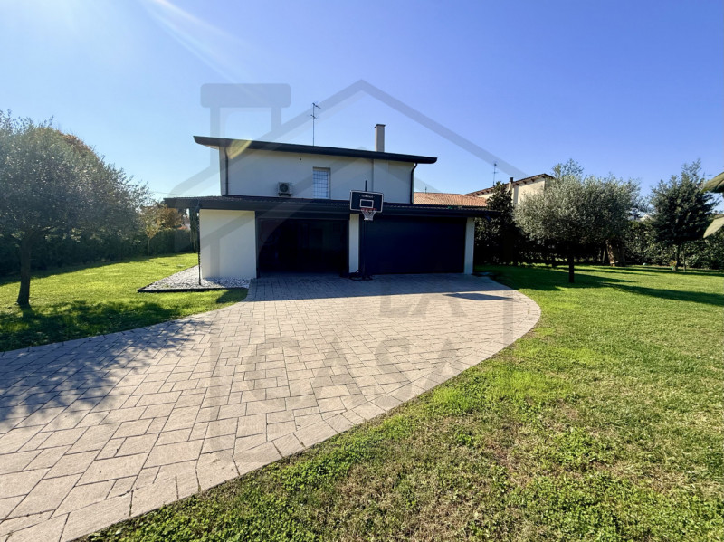 PADOVA ZONA PALTANA - In uno dei quartieri più verdi e riservati di Padova, a pochi minuti dal cu...