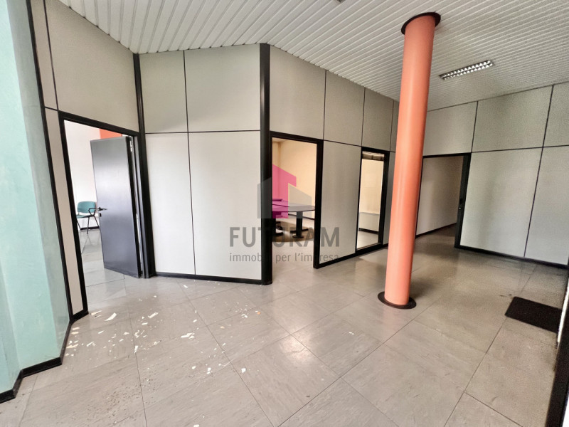 VICENZA OVEST - RIF. 459FUTURAM PER INFO 0444/310220 - 392/9183796
Comodo alla tangenziale e al c...