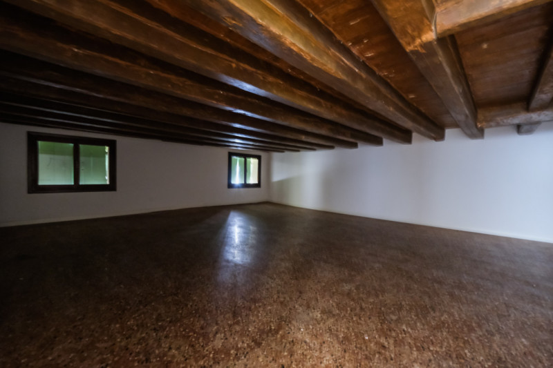 Palazzo Poiana: costruito nel 1560 su commissione del nobile Vincenzo Poiana, viene attribuito al...