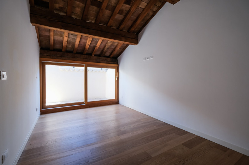 Palazzo Poiana: costruito nel 1560 su commissione del nobile Vincenzo Poiana, viene attribuito al...