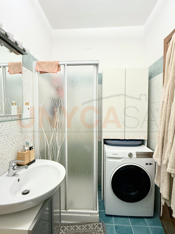 MONTEGALDA: in zona centrale e servita, proponiamo un elegante appartamento situato all'ultimo pi...