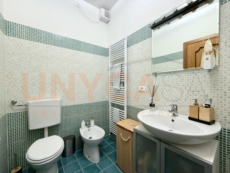 MONTEGALDA: in zona centrale e servita, proponiamo un elegante appartamento situato all'ultimo pi...