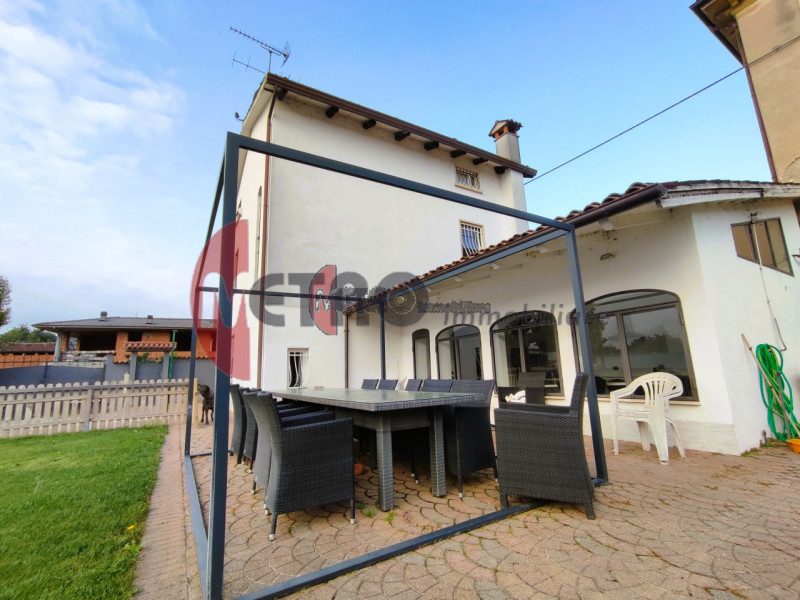 Metro Immobiliare presenta: Casa indipendente a Cornedo Vicentino
A Cornedo Vicentino, proponiamo...