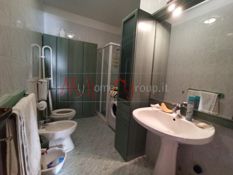 CROCEFISSO: AFFITTO STANZA MATRIMONIALE (RIF: STANZA-1123-R): Disponibile CAMERA MATRIMONIALE, in...