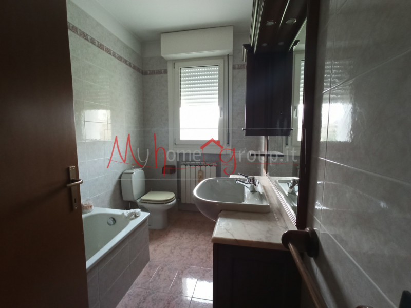 CROCEFISSO: AFFITTO STANZA MATRIMONIALE (RIF: STANZA-1123-R): Disponibile CAMERA MATRIMONIALE, in...