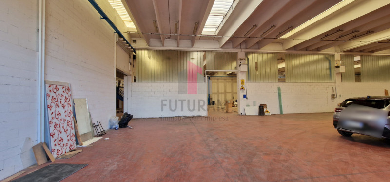 VENDESI CAPANNONE RIFERIMENTO - 223MAT.FUTURAM - Per info 392/9183796 - 0444/310220

Proponiamo i...