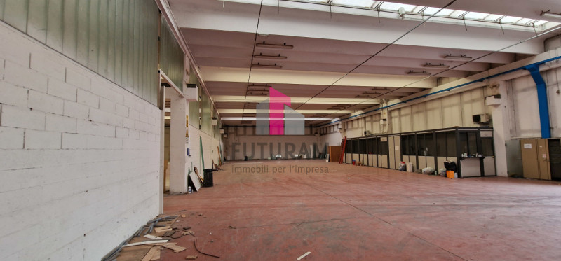 VENDESI CAPANNONE RIFERIMENTO - 223MAT.FUTURAM - Per info 392/9183796 - 0444/310220

Proponiamo i...