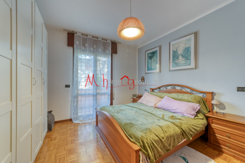 RUBANO: Appartamento al primo piano inserito in contesto di 8 unità, composto di ingresso, soggio...